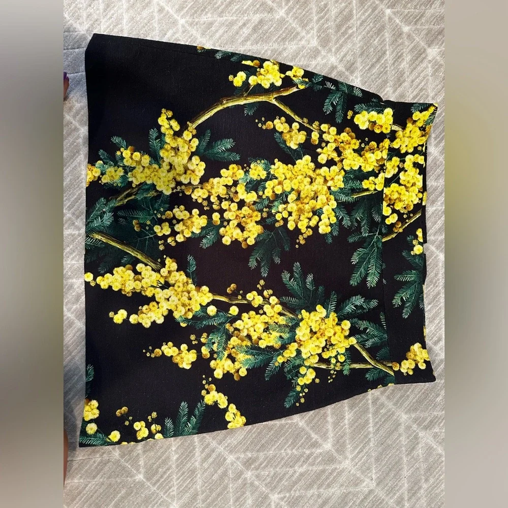Dolce & Gabbana Black & Yellow Floral Acacia Mimosa Print Crepe Skirt size 46 L - Picture 8 of 12